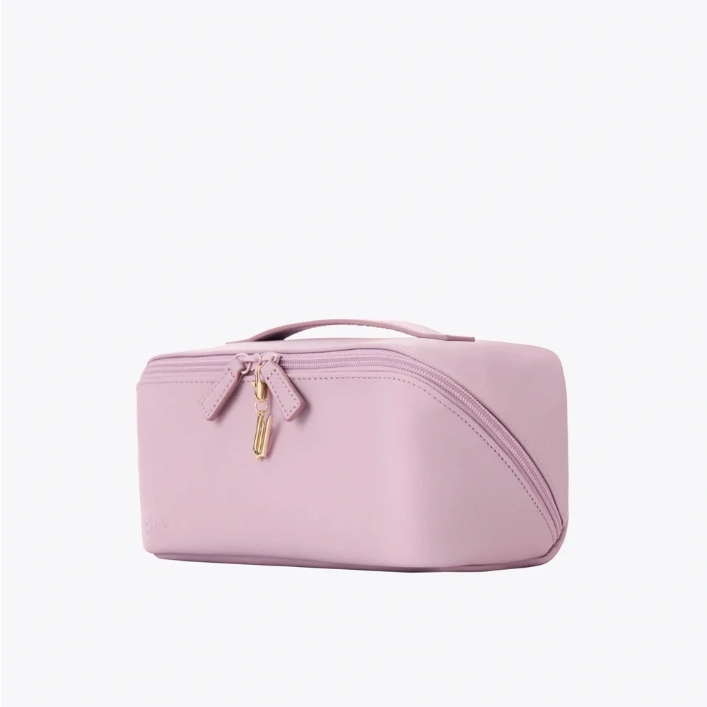BEIS stylish functional
